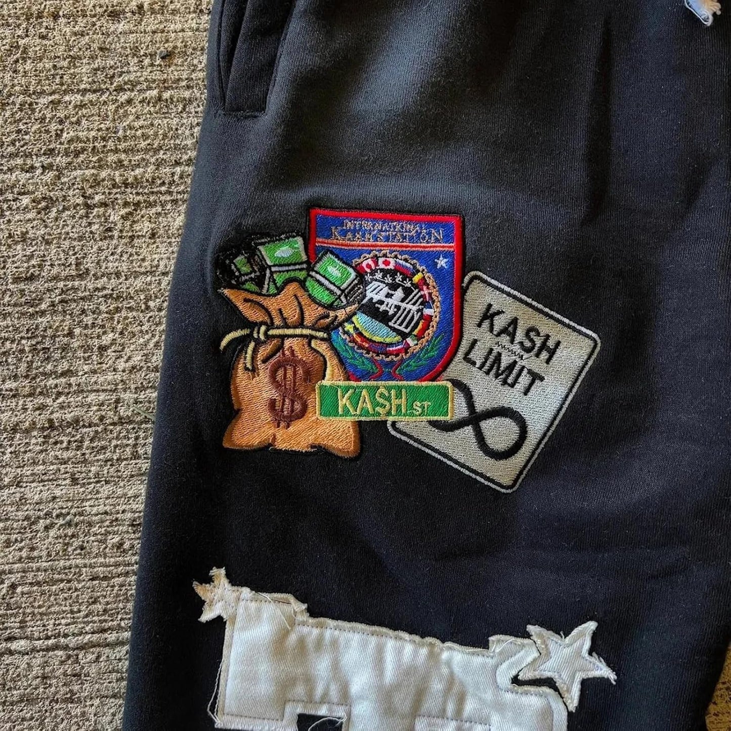 Double Waisted Sweatpants Men Graphic Embroider Y2K Sweatpants Men Graffiti Streetwear Wide Leg Boxer Sweat Pants